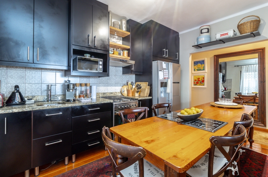 To Let 1 Bedroom Property for Rent in Vredehoek Western Cape